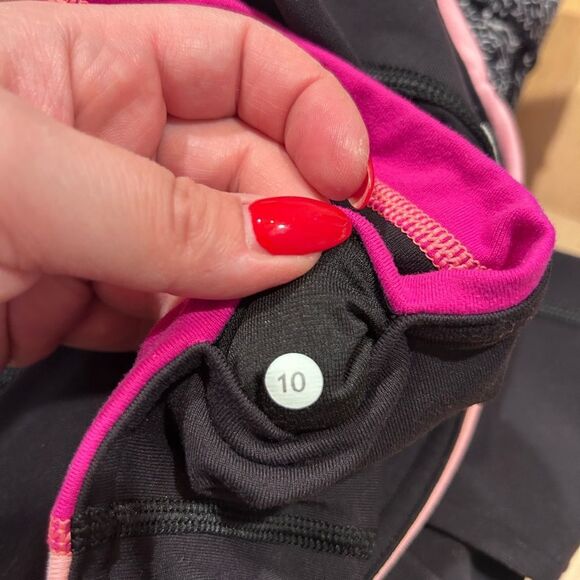 Lululemon Y2K Gather & Crow Crop *Full-On Luon* Size 10 - Picture 7 of 7